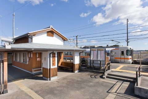 JR関西本線「井田川」駅（自転車約5分）　徒歩16分（1240ｍ）